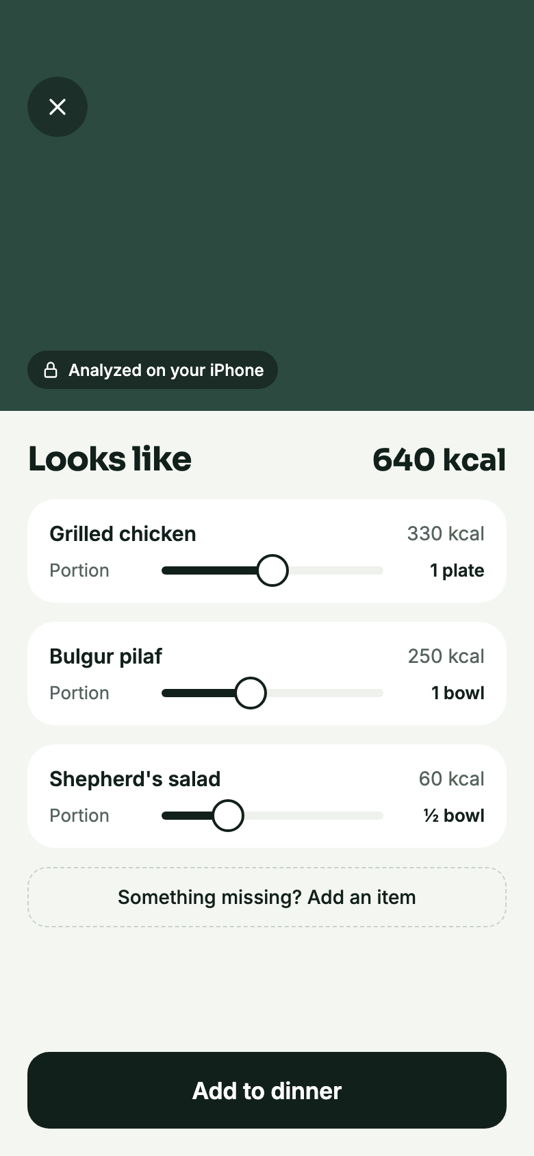 Photo log result: grilled chicken, bulgur pilaf and shepherd's salad, each with a portion slider, analyzed on the iPhone.